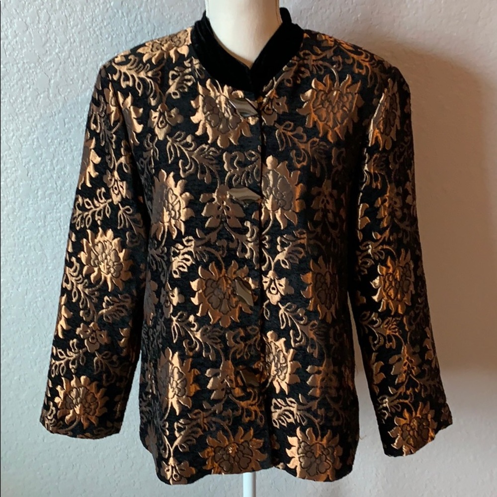 Draper’s and Damon’s Black and Gold Blazer PL